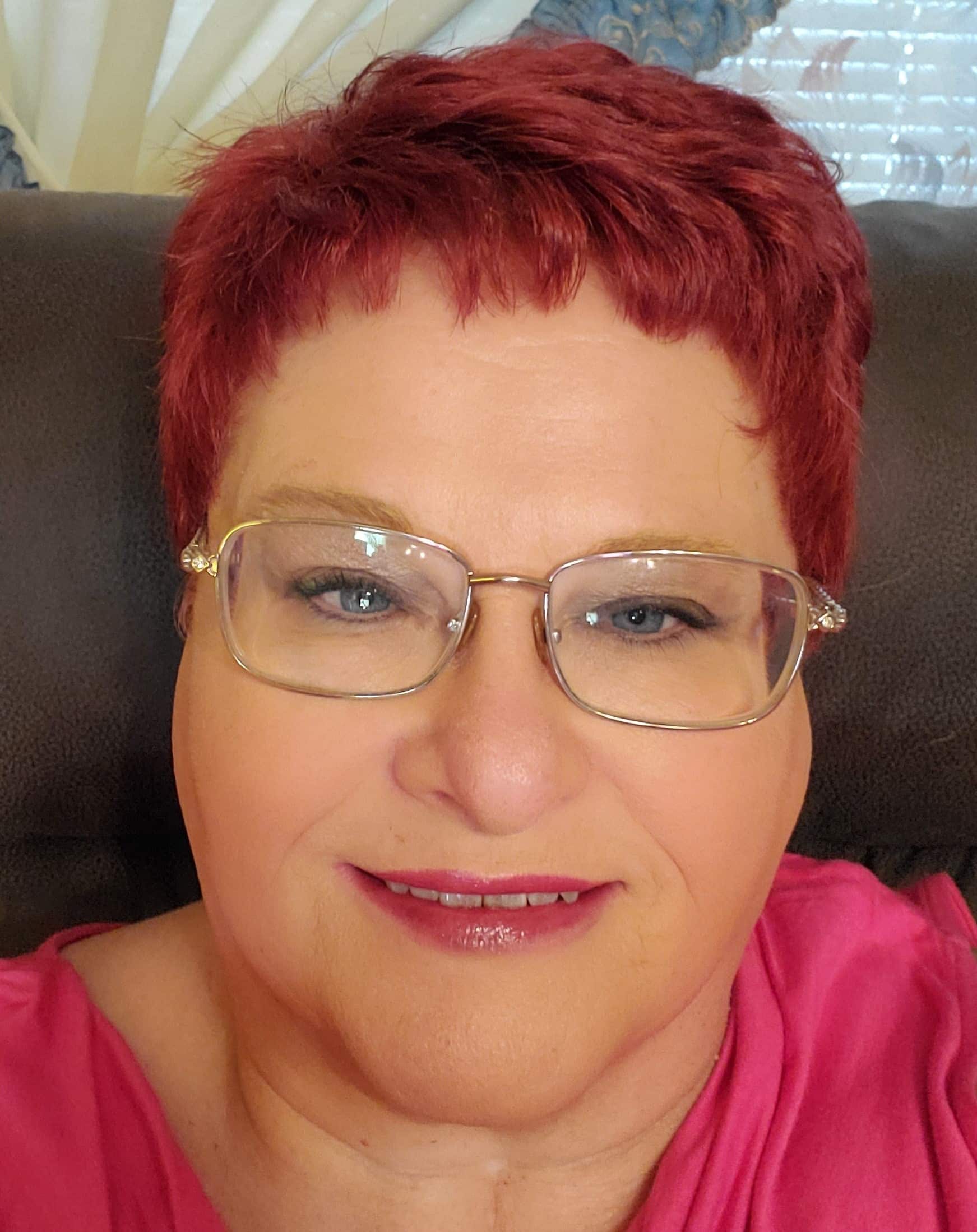 Larsen Billing LK headshot 2 Lisa Keene